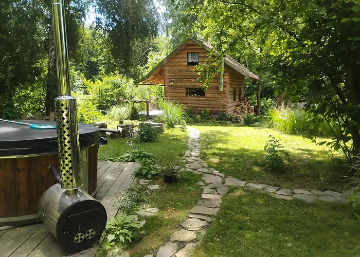 Glamping Pod Hradem אתר קמפינג